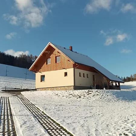 度假居 Sjezdovka Busin