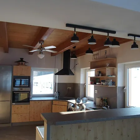 度假居 Sjezdovka Busin